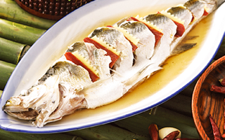 抱腌太湖(hú)白水魚